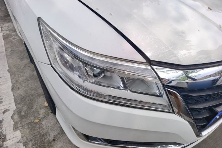 Used Honda Crider 2016 1.8L CVT Comfort Version Right Front Headlight