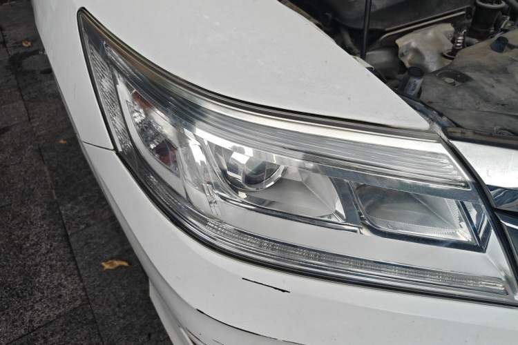 Used Honda Crider 2016 1.8L CVT Comfort Version Right Front Headlight