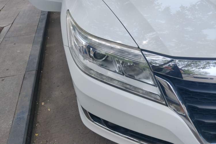 Used Honda Crider 2016 1.8L CVT Luxury Edition Right Front Headlight