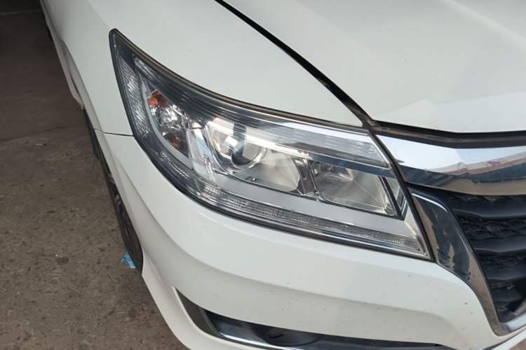 Used Honda Crider 2016 1.8L CVT Luxury Edition Right Front Headlight