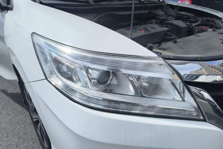 Used Honda Crider 2016 1.8L CVT Luxury Edition Right Front Headlight
