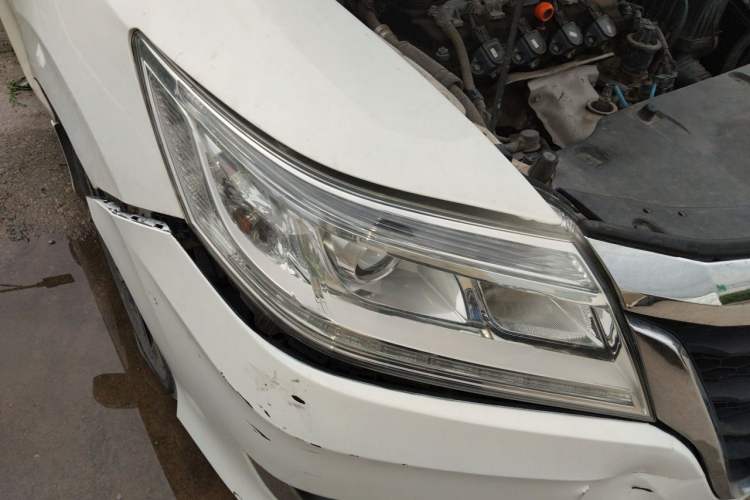 Used Honda Crider 2016 1.8L CVT Luxury Edition Right Front Headlight