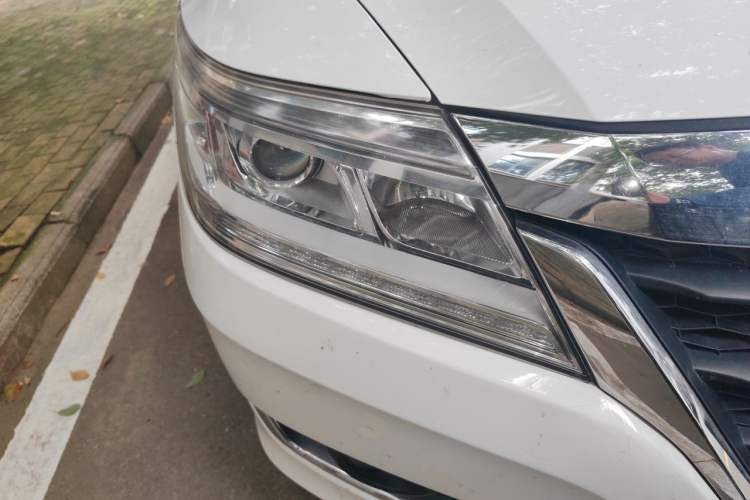 Used Honda Crider 2016 1.8L CVT Luxury Edition Right Front Headlight