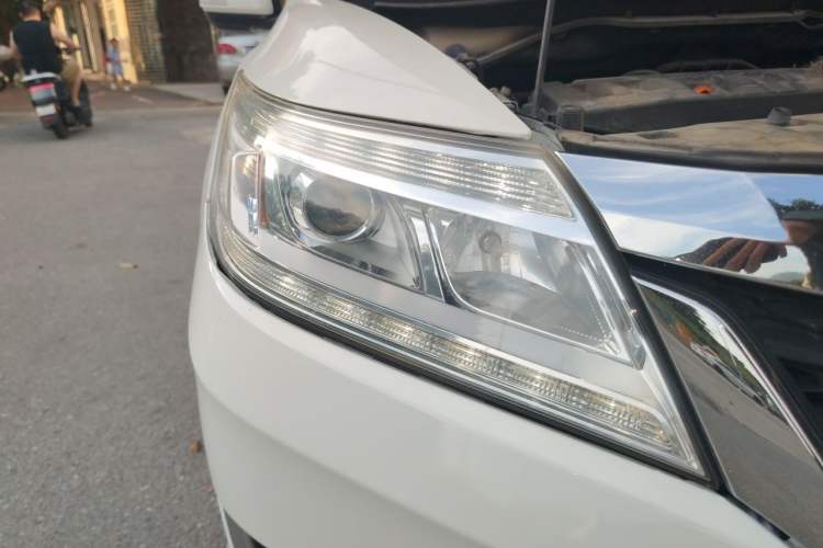 Used Honda Crider 2016 1.8L CVT Comfort Version Right Front Headlight