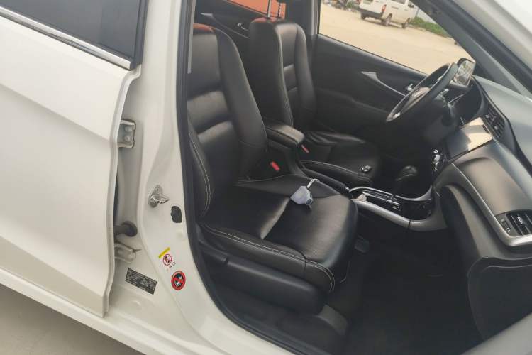 Used Honda Crider 2016 1.8L CVT Luxury Edition Right Front Seat