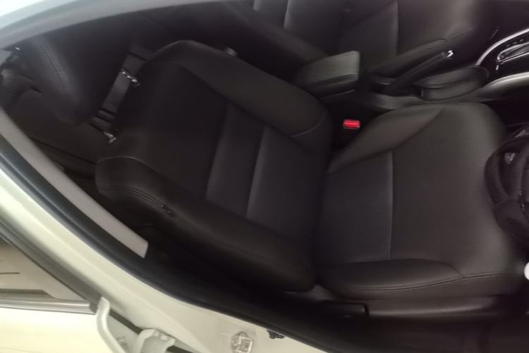 Used Honda Crider 2016 1.8L CVT Luxury Edition Right Front Seat