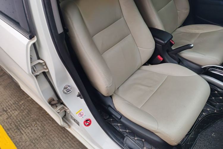 Used Honda Crider 2016 1.8L CVT Luxury Edition Right Front Seat