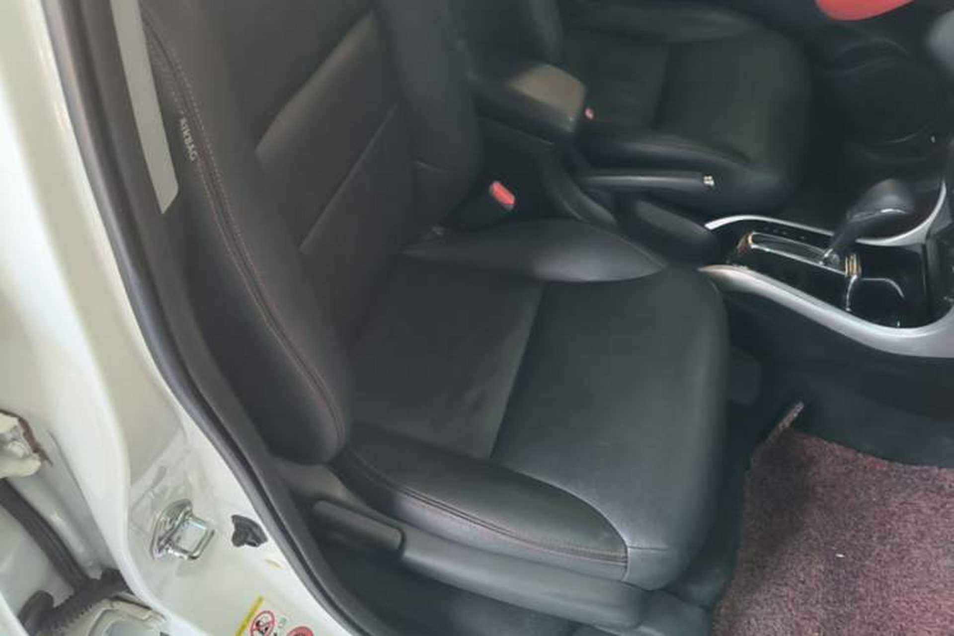 Used Honda Crider 2016 1.8L CVT Luxury Edition Right Front Seat