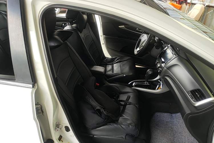 Used Honda Crider 2016 1.8L CVT Luxury Edition Right Front Seat