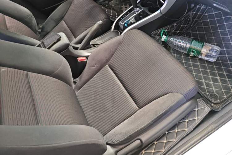 Used Honda Crider 2016 1.8L CVT Luxury Edition Right Front Seat