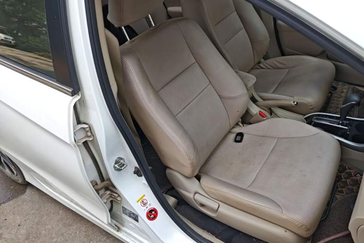 Used Honda Crider 2016 1.8L CVT Luxury Edition Right Front Seat