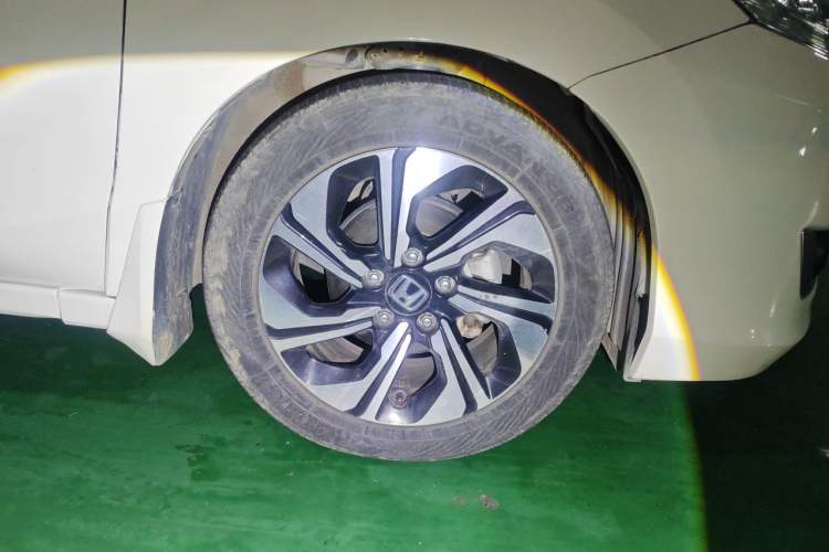 Used Honda Crider 2016 1.8L CVT Luxury Edition Right Front Wheel Hub