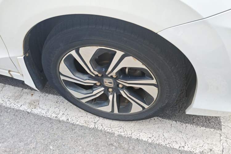 Used Honda Crider 2016 1.8L CVT Comfort Version Right Front Wheel Hub