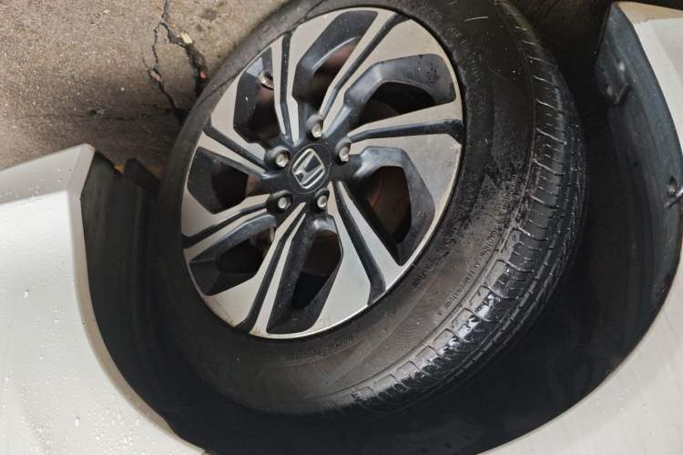 Used Honda Crider 2016 1.8L CVT Comfort Version Right Front Wheel Hub