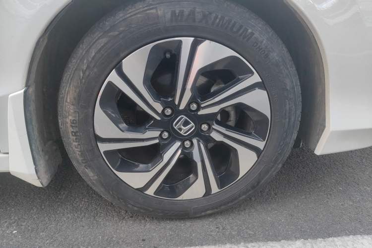 Used Honda Crider 2016 1.8L Manual Luxury Edition Right Front Wheel Hub