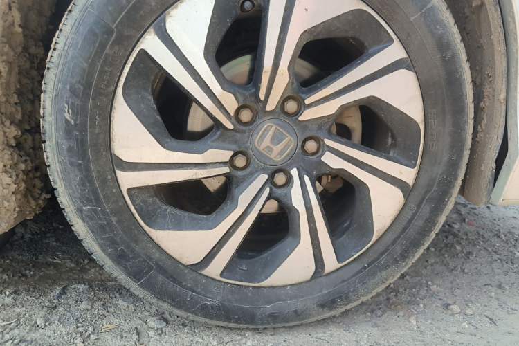 Used Honda Crider 2016 1.8L CVT Luxury Edition Right Front Wheel Hub