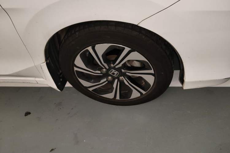 Used Honda Crider 2016 1.8L CVT Luxury Edition Right Front Wheel Hub
