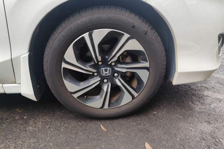 Used Honda Crider 2016 1.8L CVT Comfort Version Right Front Wheel Hub