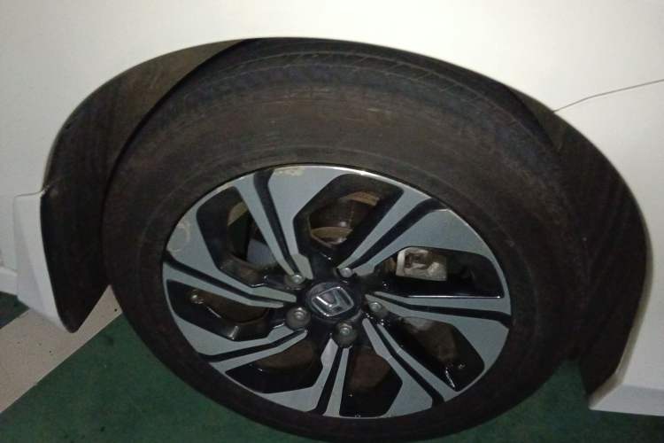 Used Honda Crider 2016 1.8L CVT Luxury Edition Right Front Wheel Hub