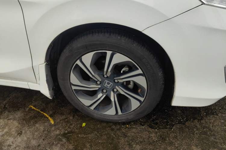 Used Honda Crider 2016 1.8L CVT Luxury Edition Right Front Wheel Hub