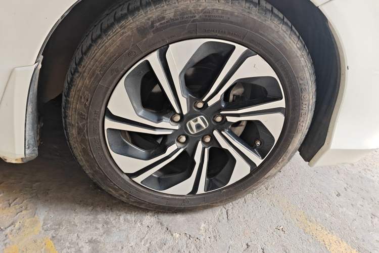 Used Honda Crider 2016 1.8L CVT Luxury Edition Right Front Wheel Hub