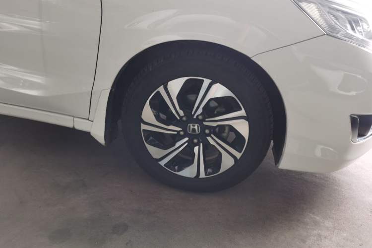 Used Honda Crider 2016 1.8L CVT Luxury Edition Right Front Wheel Hub