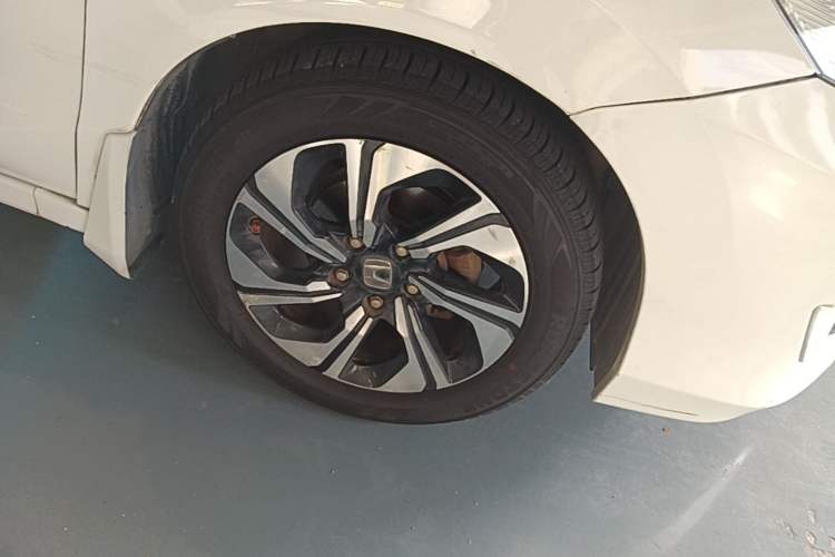 Used Honda Crider 2016 1.8L CVT Luxury Edition Right Front Wheel Hub