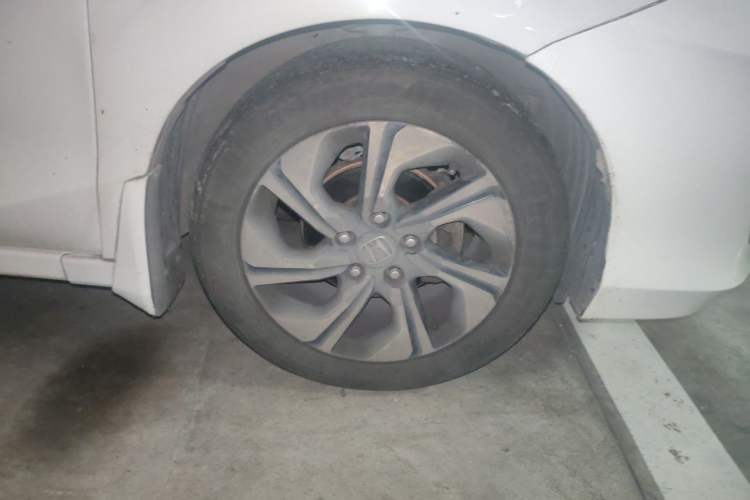 Used Honda Crider 2016 1.8L CVT Luxury Edition Right Front Wheel Hub