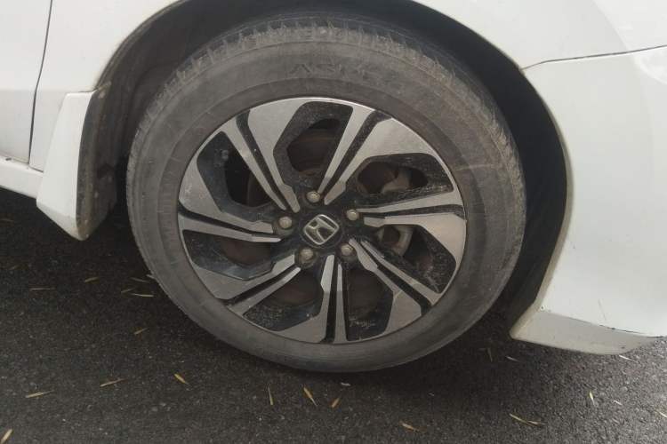 Used Honda Crider 2016 1.8L CVT Comfort Version Right Front Wheel Hub