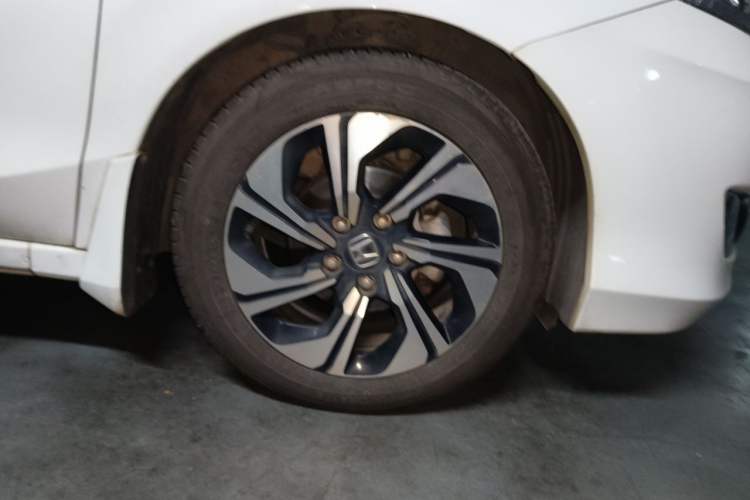 Used Honda Crider 2016 1.8L CVT Luxury Edition Right Front Wheel Hub