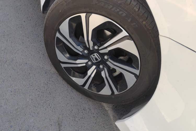 Used Honda Crider 2016 1.8L CVT Leading Edition Right Front Wheel Hub