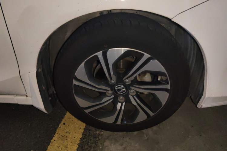 Used Honda Crider 2016 1.8L CVT Luxury Edition Right Front Wheel Hub