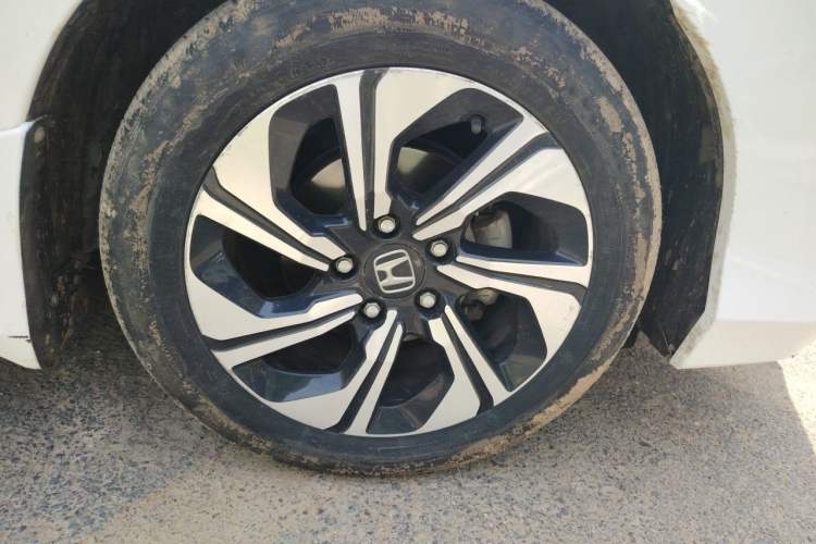 Used Honda Crider 2016 1.8L CVT Comfort Version Right Front Wheel Hub