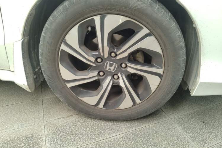 Used Honda Crider 2016 1.8L CVT Comfort Version Right Front Wheel Hub