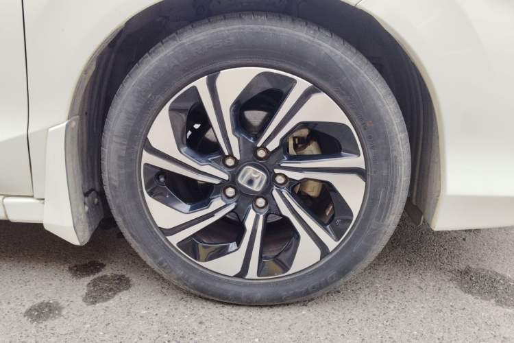 Used Honda Crider 2016 1.8L CVT Comfort Version Right Front Wheel Hub
