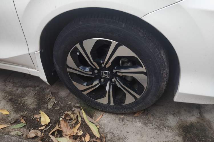 Used Honda Crider 2016 1.8L CVT Comfort Version Right Front Wheel Hub
