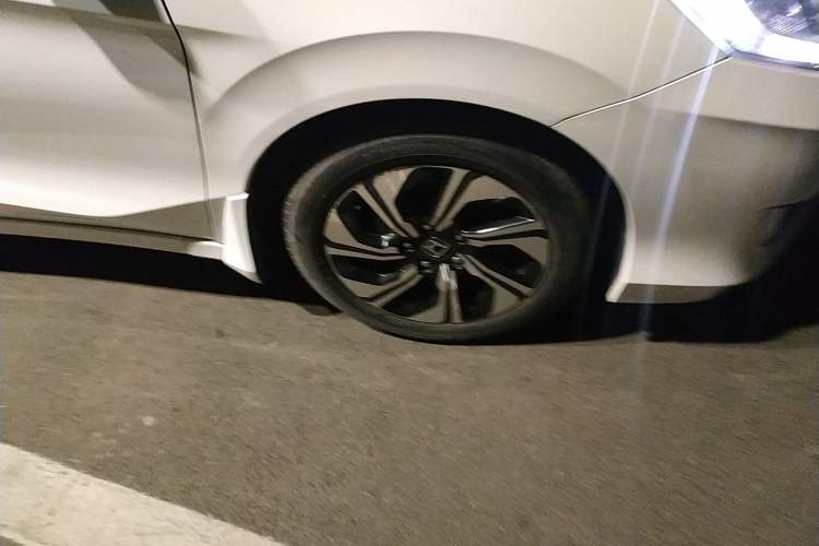 Used Honda Crider 2016 1.8L Manual Fashion Edition Right Front Wheel Hub