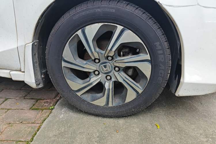 Used Honda Crider 2016 1.8L Manual Fashion Edition Right Front Wheel Hub