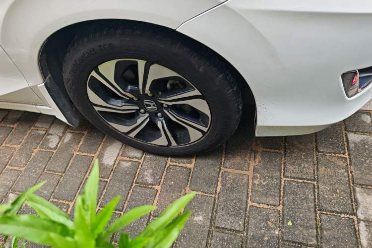 Used Honda Crider 2016 1.8L CVT Comfort Version Right Front Wheel Hub