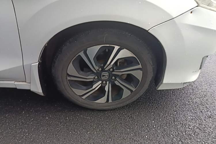 Used Honda Crider 2016 1.8L CVT Luxury Edition Right Front Wheel Hub