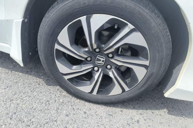 Used Honda Crider 2016 1.8L CVT Luxury Edition Right Front Wheel Hub