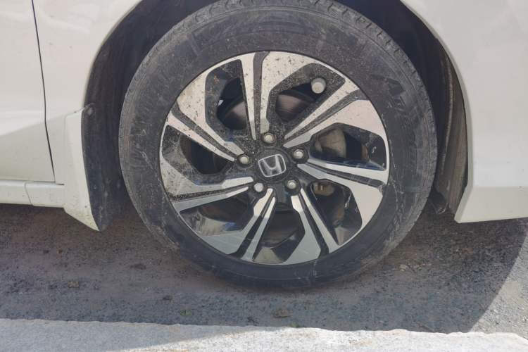 Used Honda Crider 2016 1.8L CVT Luxury Edition Right Front Wheel Hub