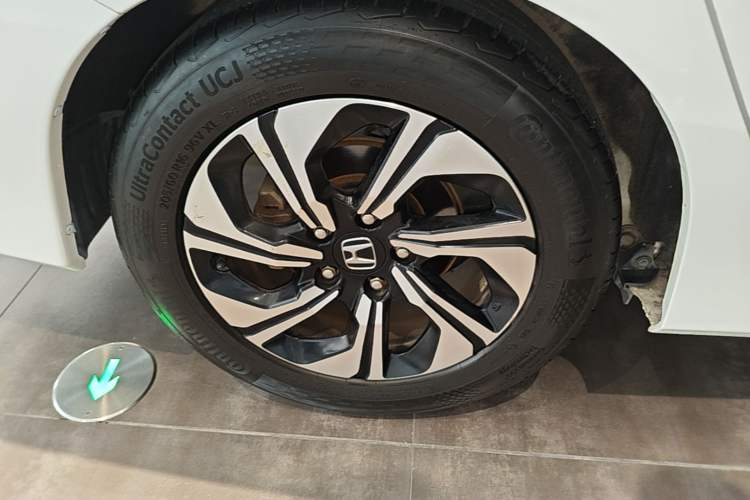 Used Honda Crider 2016 1.8L CVT Comfort Version Right Rear Wheel Hub