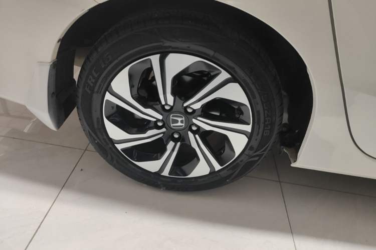 Used Honda Crider 2016 1.8L CVT Comfort Version Right Rear Wheel Hub