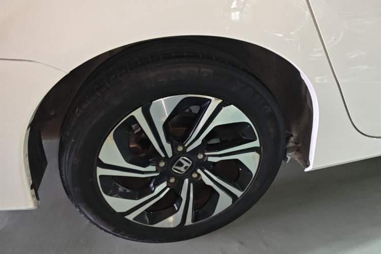 Used Honda Crider 2016 1.8L CVT Comfort Version Right Rear Wheel Hub