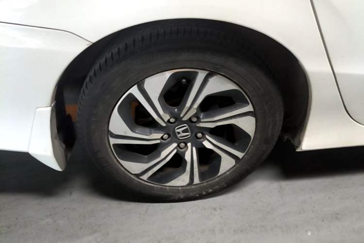 Used Honda Crider 2016 1.8L Manual Comfort Version Right Rear Wheel Hub