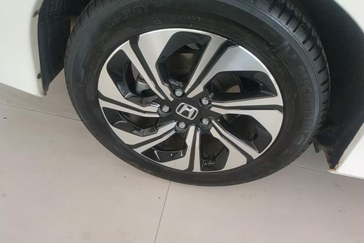 Used Honda Crider 2016 1.8L CVT Comfort Version Right Rear Wheel Hub