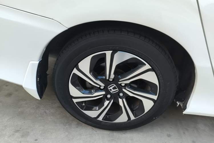 Used Honda Crider 2016 1.8L CVT Comfort Version Right Rear Wheel Hub