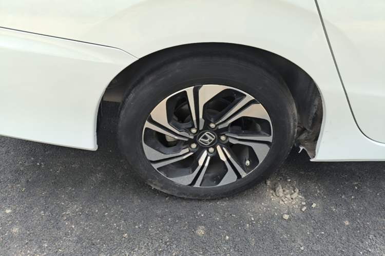 Used Honda Crider 2016 1.8L CVT Comfort Version Right Rear Wheel Hub