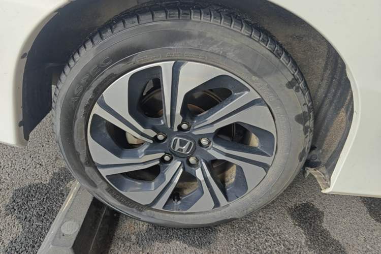 Used Honda Crider 2016 1.8L CVT Comfort Version Right Rear Wheel Hub